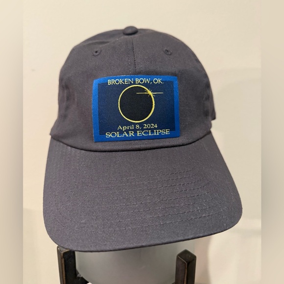 Solar Eclipse Fitted Dad Hat Cap Total Eclipse 2024 Size S-M - Picture 1 of 6